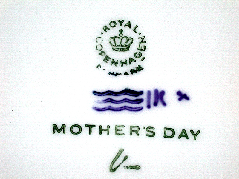   for a Beautiful 1973 RC Royal Copenhagen Denmark Mothers Day Plate